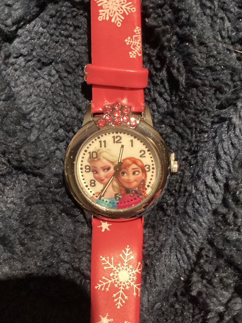 Kids Red Frozen-Themed Analog Watch with Snowflake Strap